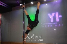 滦南钢管舞女神(女星钢管舞)
