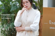 滦南兼职模特被摄影师亲(兼职模特被摄影师亲了)