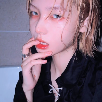 滦南伴游女生樱花漫舞的资料