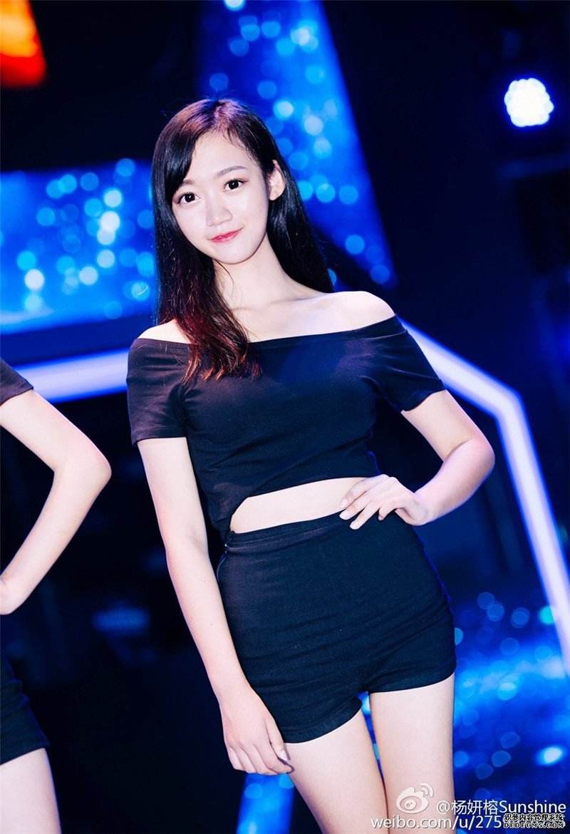 雇用网红商务伴游女(雇用网红商务伴游女员工)
